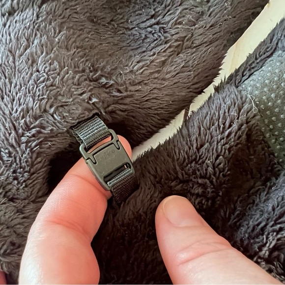 The North Face Mittens in Black size Small - Picture 8 of 8